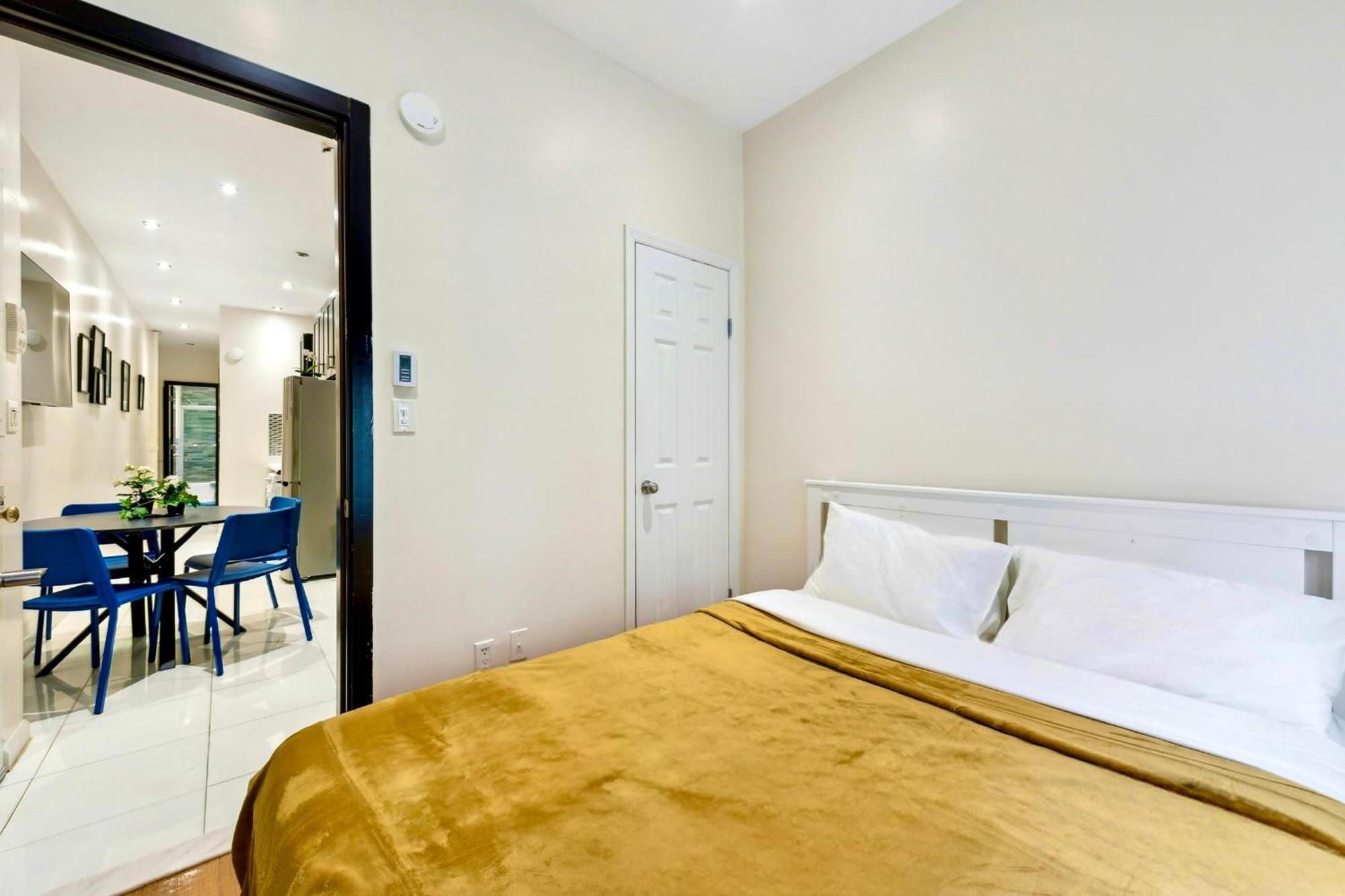 Central & Cozy 2 Bd Apt In Manhattan Нью-Йорк Экстерьер фото